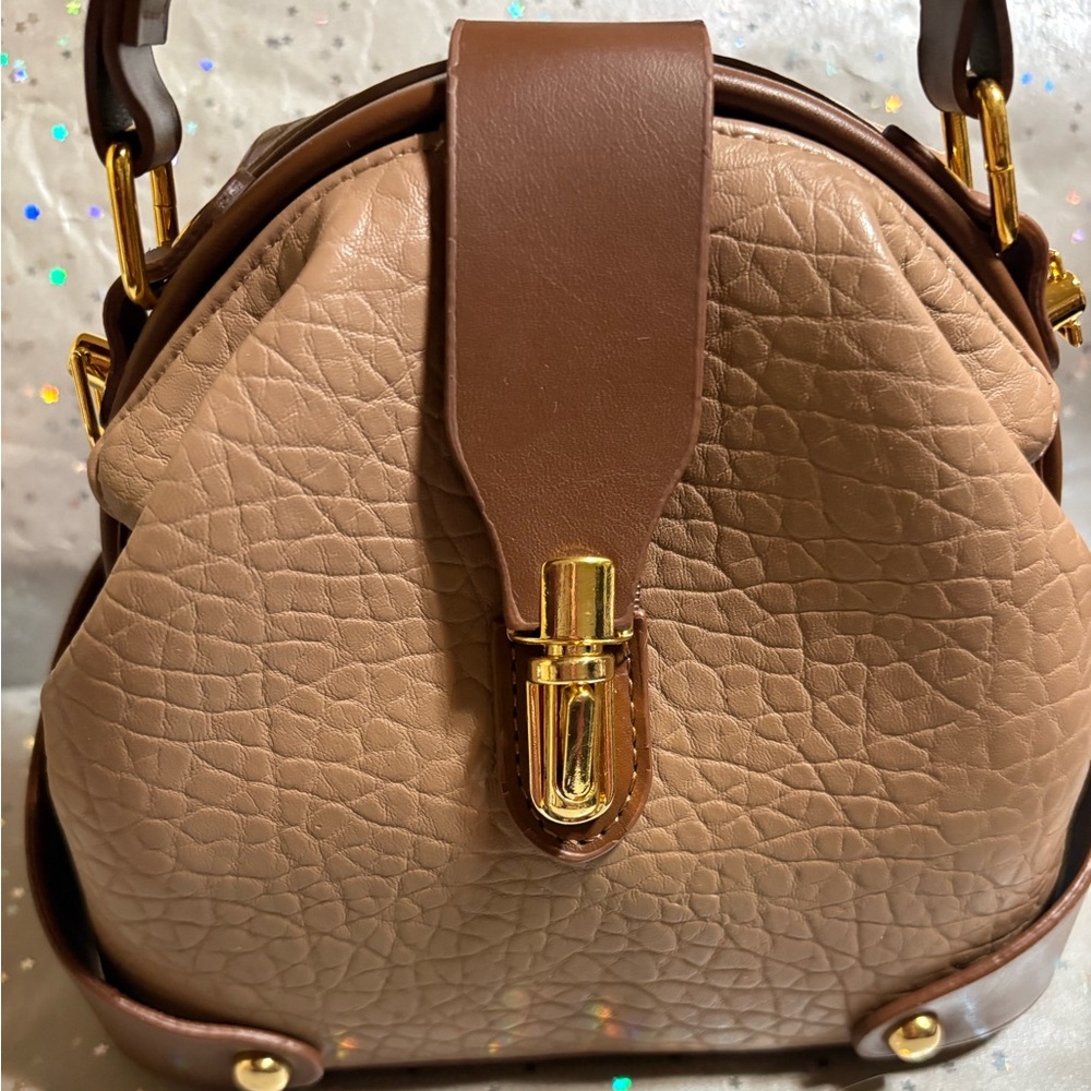 Tan/brown soft vegan leather Hand Bag w/crossbody strap (approx 7 1/2x6 1/2)